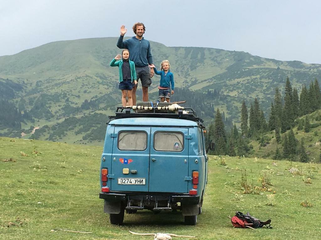 Tong Guesthouse Bermet الغرفة الصورة